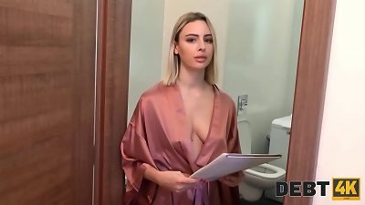 DEBT4k. Debt collector breaks into the house and penetrates the blonde charmer
